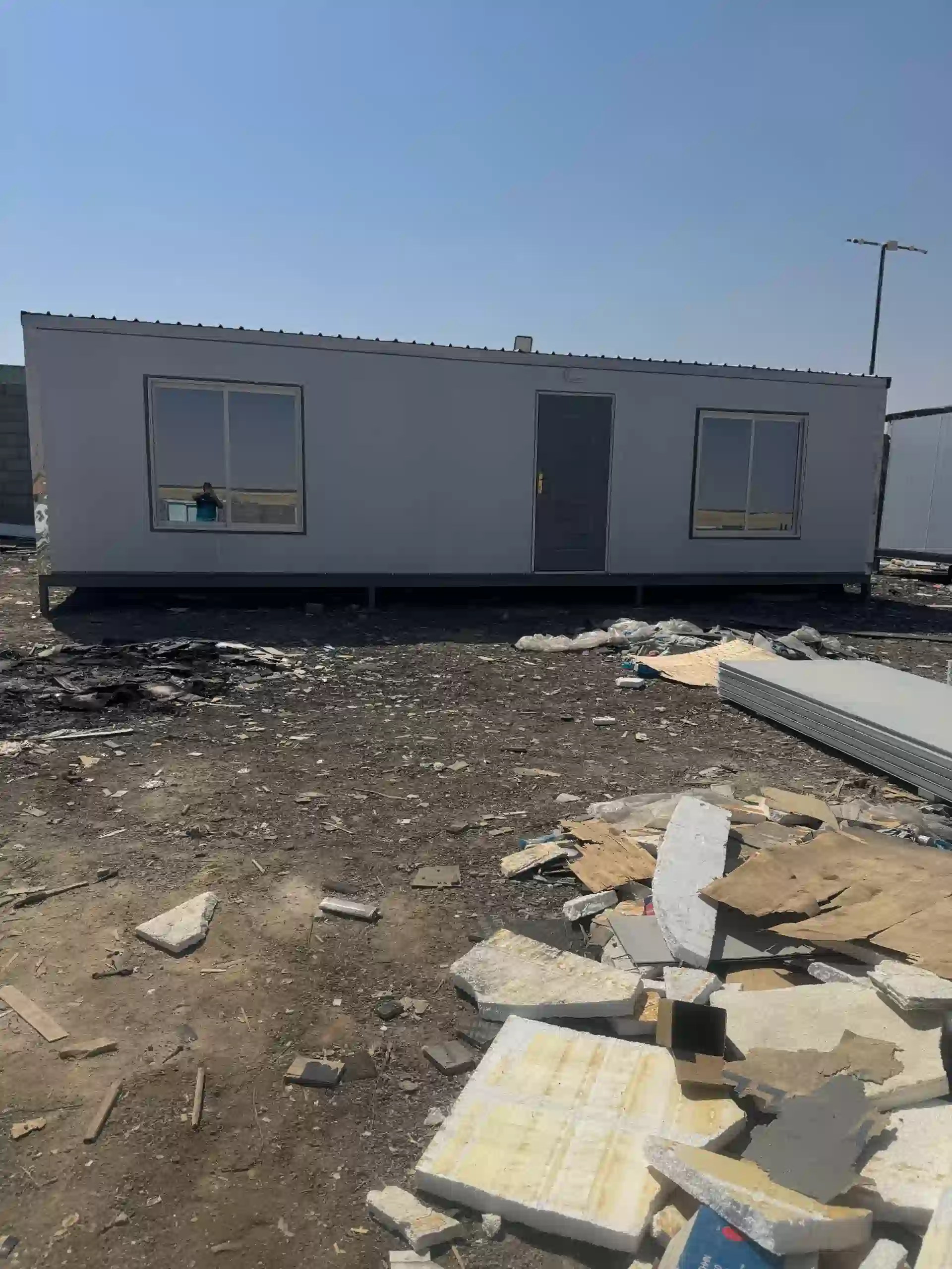 بيوت جاهزة مؤقتة